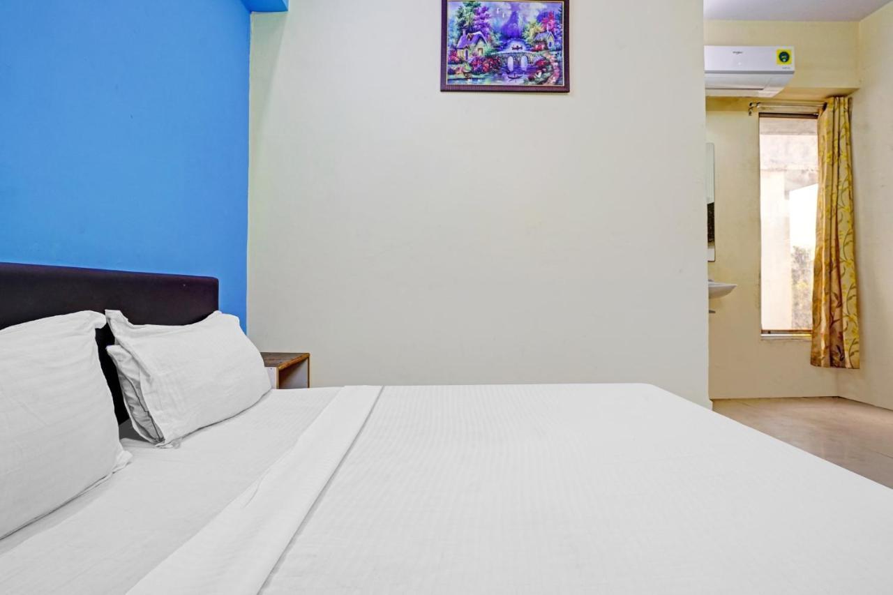 Hotel O Nova Rooms Surat Exterior photo